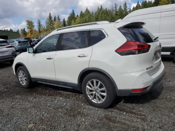 KNMAT2MTXHP586267 2017 NISSAN ROGUE - Image 2
