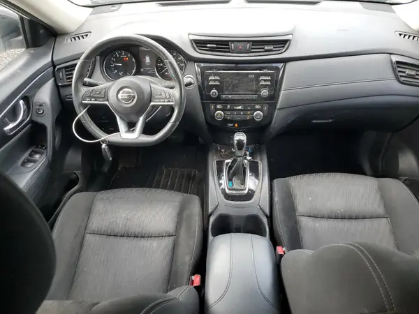 KNMAT2MTXHP586267 2017 NISSAN ROGUE - Image 8
