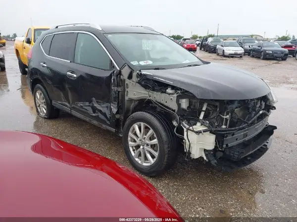 KNMAT2MTXHP587922 2017 NISSAN ROGUE - Image 1
