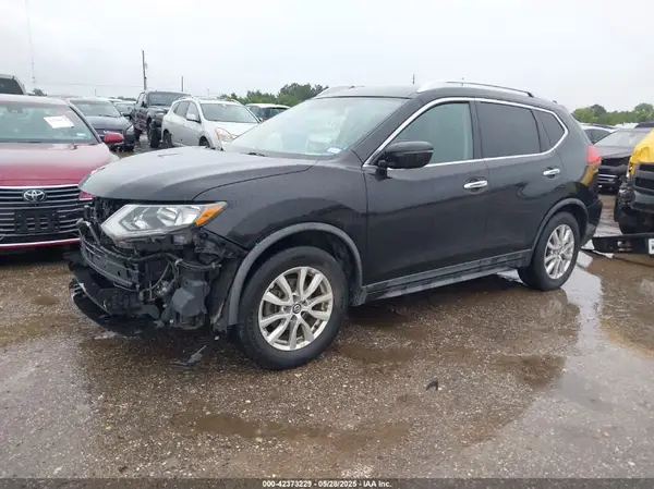 KNMAT2MTXHP587922 2017 NISSAN ROGUE - Image 2