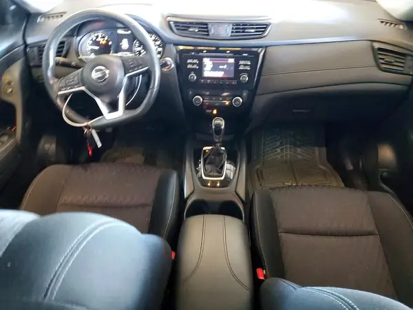 KNMAT2MTXHP588164 2017 NISSAN ROGUE - Image 8