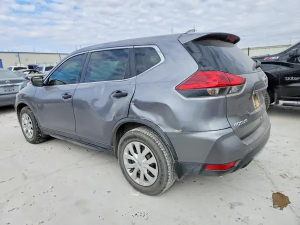 KNMAT2MTXHP588469 2017 NISSAN ROGUE - Image 2