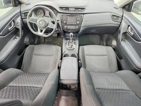 KNMAT2MTXHP588469 2017 NISSAN ROGUE - Image 8