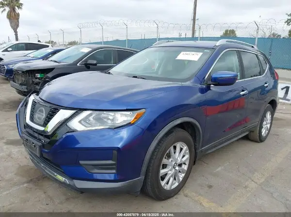 KNMAT2MTXHP592117 2017 NISSAN ROGUE - Image 2