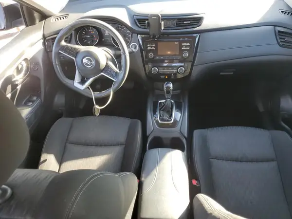 KNMAT2MTXHP594143 2017 NISSAN ROGUE - Image 8