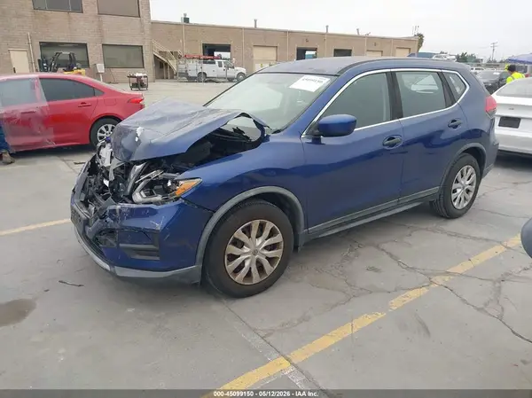 KNMAT2MTXHP595762 2017 NISSAN ROGUE - Image 2