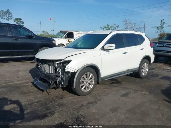 KNMAT2MTXHP596992 2017 NISSAN ROGUE - Image 2