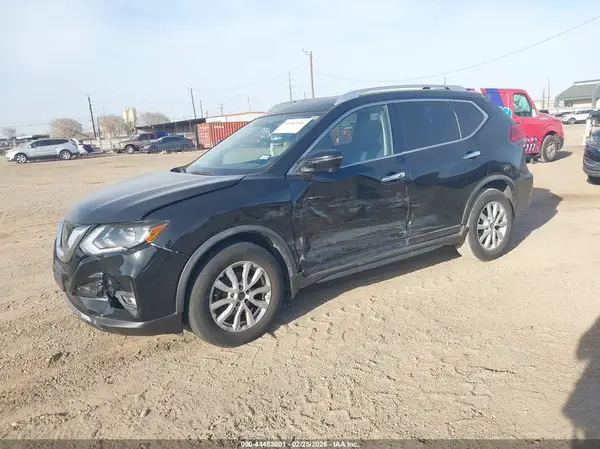 KNMAT2MTXHP600202 2017 NISSAN ROGUE - Image 2