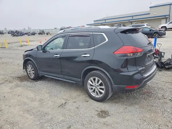 KNMAT2MTXHP603200 2017 NISSAN ROGUE - Image 2