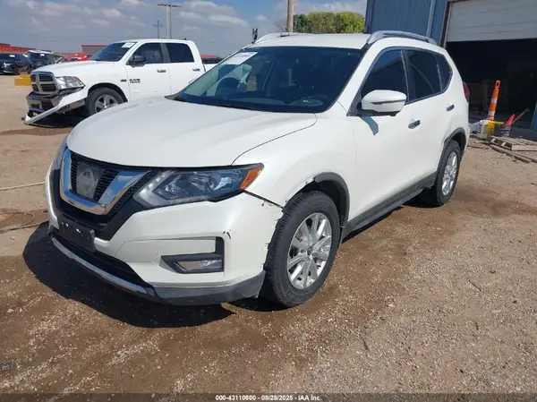 KNMAT2MTXHP603326 2017 NISSAN ROGUE - Image 2