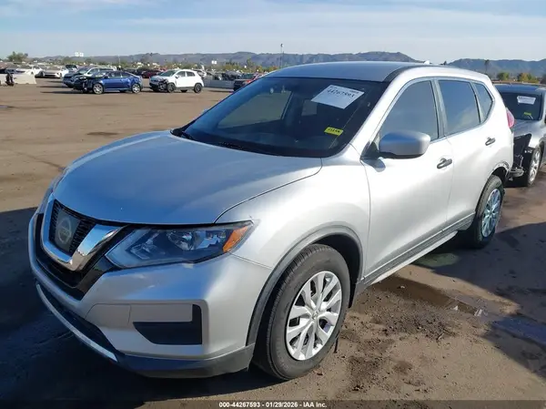 KNMAT2MTXHP604671 2017 NISSAN ROGUE - Image 2