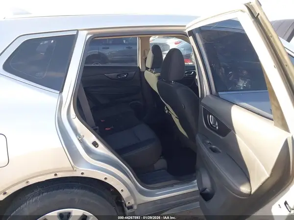 KNMAT2MTXHP604671 2017 NISSAN ROGUE - Image 8