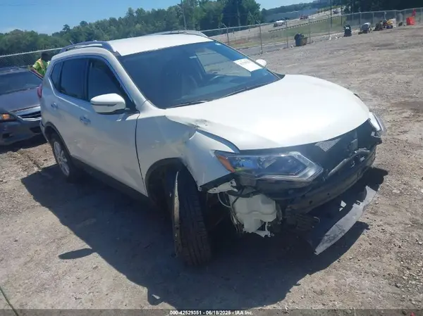 KNMAT2MTXHP606453 2017 NISSAN ROGUE - Image 1