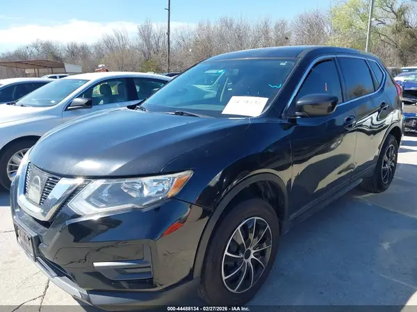 KNMAT2MTXHP608140 2017 NISSAN ROGUE - Image 2