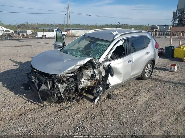 KNMAT2MTXHP609532 2017 NISSAN ROGUE - Image 2
