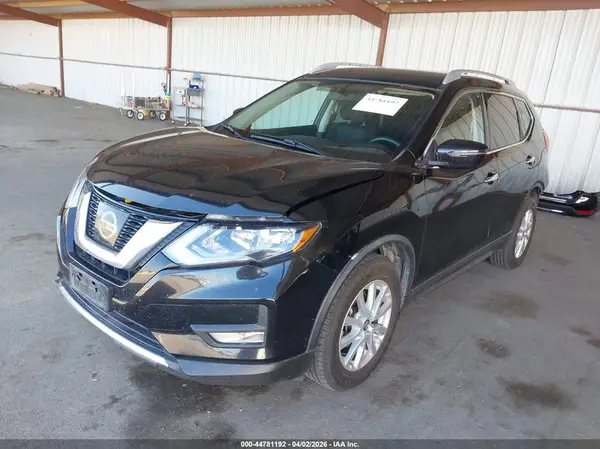 KNMAT2MTXHP610101 2017 NISSAN ROGUE - Image 2