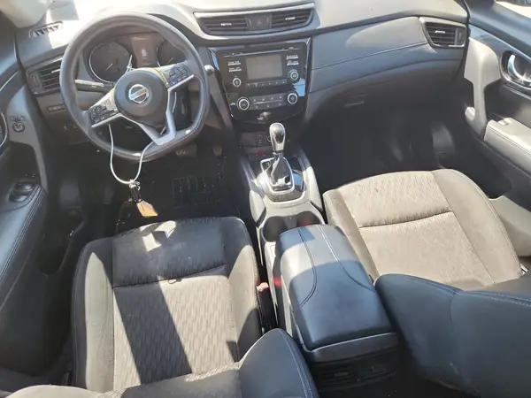 KNMAT2MTXHP616075 2017 NISSAN ROGUE - Image 8