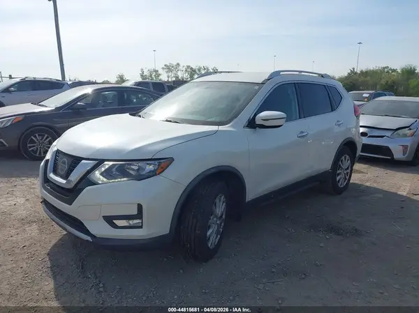 KNMAT2MTXHP618943 2017 NISSAN ROGUE - Image 2