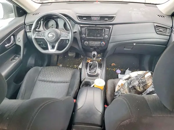 KNMAT2MTXJP500302 2018 NISSAN ROGUE - Image 8