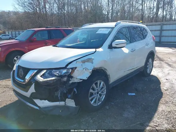 KNMAT2MTXJP502471 2018 NISSAN ROGUE - Image 2