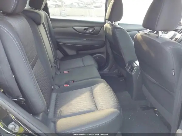 KNMAT2MTXJP503670 2018 NISSAN ROGUE - Image 8