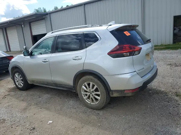 KNMAT2MTXJP505788 2018 NISSAN ROGUE - Image 2