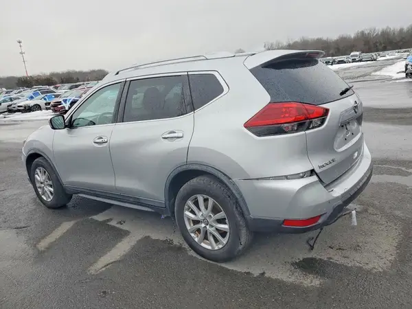 KNMAT2MTXJP506133 2018 NISSAN ROGUE - Image 2