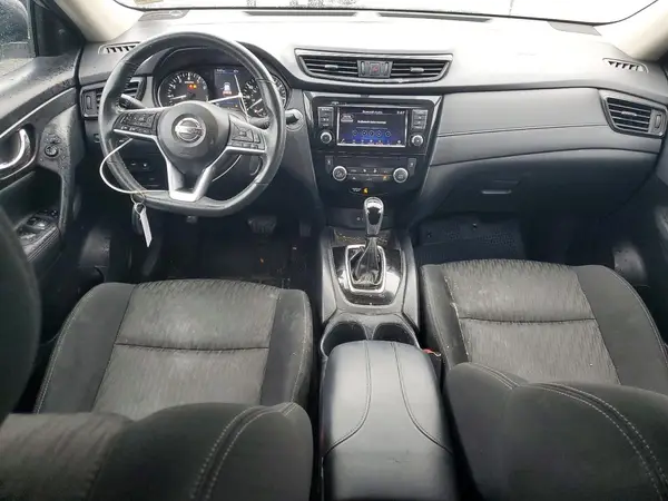 KNMAT2MTXJP506133 2018 NISSAN ROGUE - Image 8