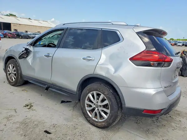 KNMAT2MTXJP506858 2018 NISSAN ROGUE - Image 2