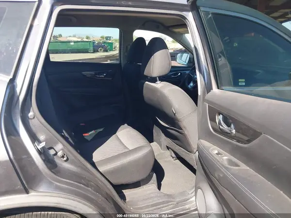 KNMAT2MTXJP510814 2018 NISSAN ROGUE - Image 8