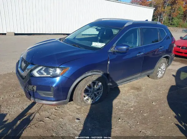 KNMAT2MTXJP511123 2018 NISSAN ROGUE - Image 2