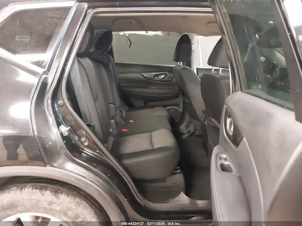 KNMAT2MTXJP512773 2018 NISSAN ROGUE - Image 8