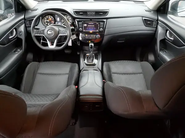 KNMAT2MTXJP517827 2018 NISSAN ROGUE - Image 8