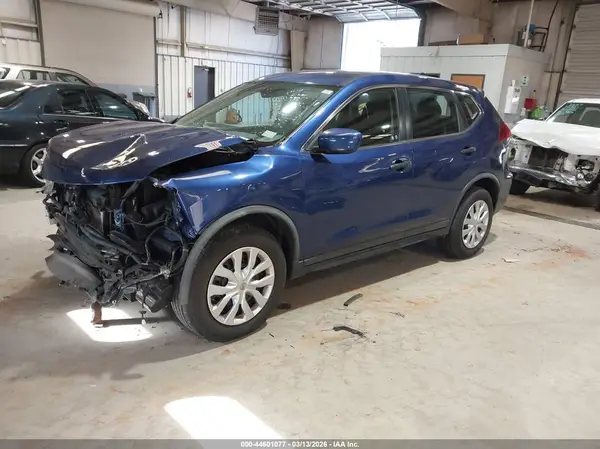 KNMAT2MTXJP521229 2018 NISSAN ROGUE - Image 2