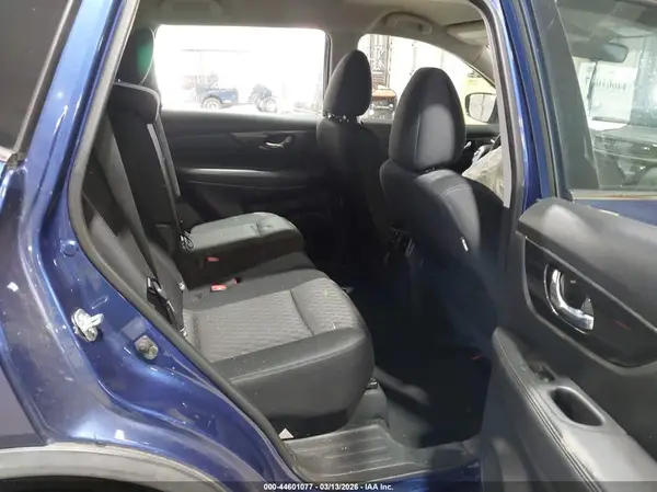 KNMAT2MTXJP521229 2018 NISSAN ROGUE - Image 8