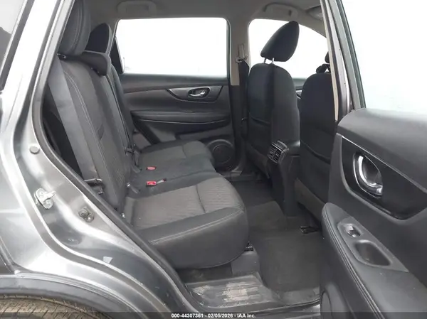 KNMAT2MTXJP522557 2018 NISSAN ROGUE - Image 8