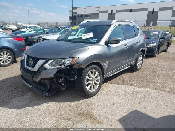 KNMAT2MTXJP522820 2018 NISSAN ROGUE - Image 2