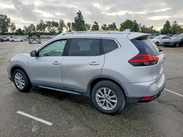 KNMAT2MTXJP523465 2018 NISSAN ROGUE - Image 2