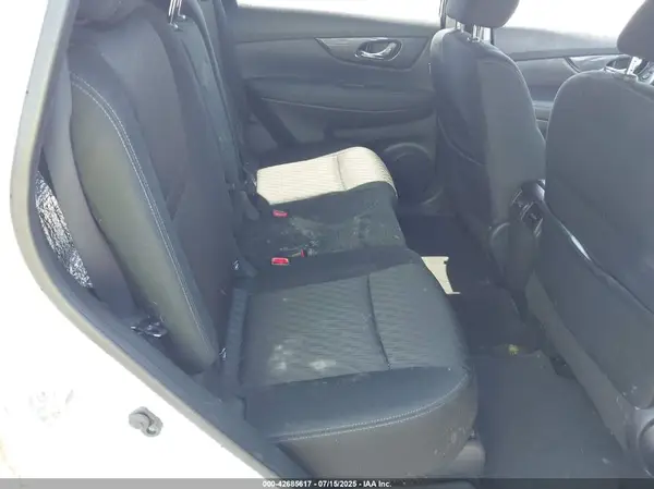 KNMAT2MTXJP526012 2018 NISSAN ROGUE - Image 8