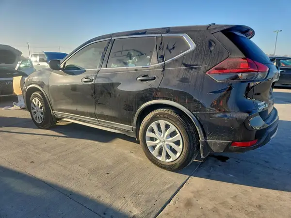 KNMAT2MTXJP527449 2018 NISSAN ROGUE - Image 2