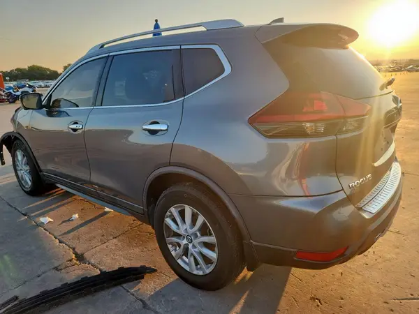 KNMAT2MTXJP530335 2018 NISSAN ROGUE - Image 2