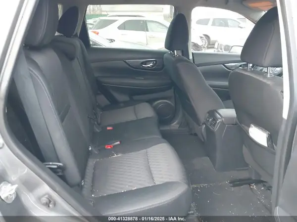 KNMAT2MTXJP530643 2018 NISSAN ROGUE - Image 8