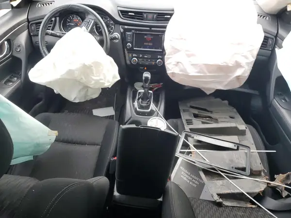 KNMAT2MTXJP532991 2018 NISSAN ROGUE - Image 8