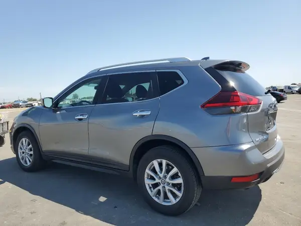 KNMAT2MTXJP535017 2018 NISSAN ROGUE - Image 2