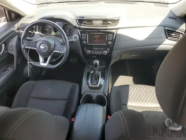 KNMAT2MTXJP535017 2018 NISSAN ROGUE - Image 8