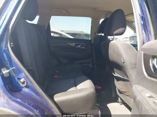 KNMAT2MTXJP535941 2018 NISSAN ROGUE - Image 8