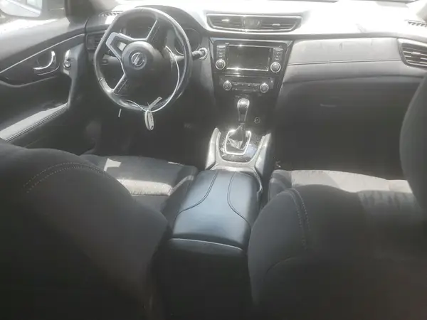 KNMAT2MTXJP537768 2018 NISSAN ROGUE - Image 8
