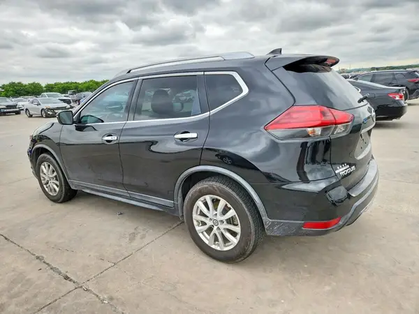 KNMAT2MTXJP545594 2018 NISSAN ROGUE - Image 2