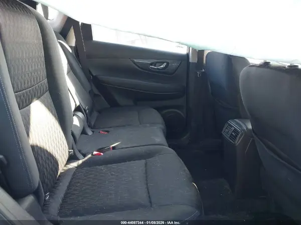 KNMAT2MTXJP546454 2018 NISSAN ROGUE - Image 8