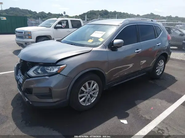 KNMAT2MTXJP548074 2018 NISSAN ROGUE - Image 2